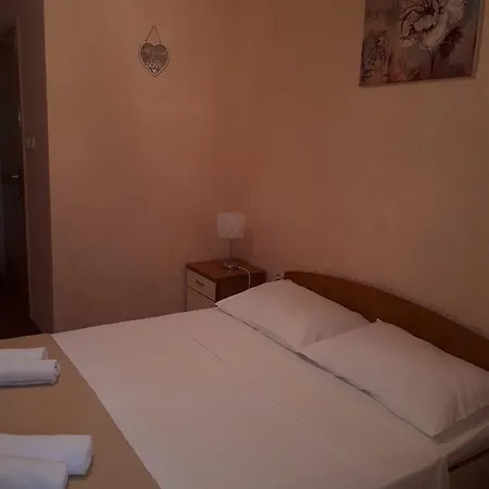 Tutina بيبينيا