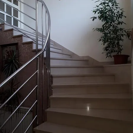 Tutina بيبينيا